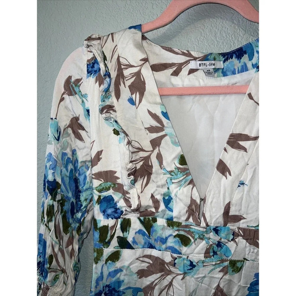 BTFL-Life Dress Size XS Blue White Floral Dainty Coquette - Picture 3 of 16
